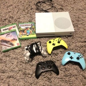 Xbox One S